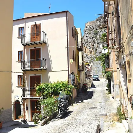 La Casa Del Geko 4* Cefalù