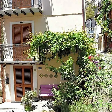 La Casa Del Geko Bed & Breakfast 4*