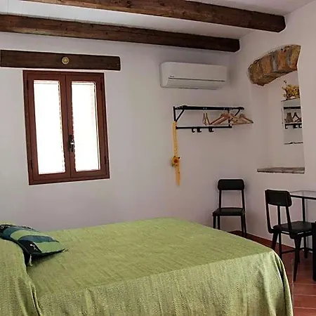 La Casa Del Geko Bed & Breakfast 4*